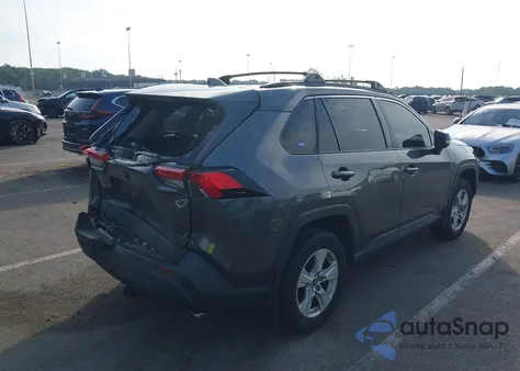 2021 Toyota Rav4 Xle z USA, uszkodzony, nr VIN 2T3P1RFV5MC175396